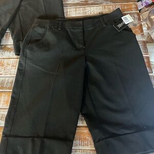 INC International Concepts Black Straight-Leg Women's Trouser Shorts